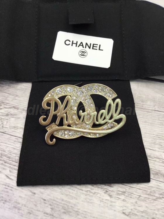 Chanel Brooch 69